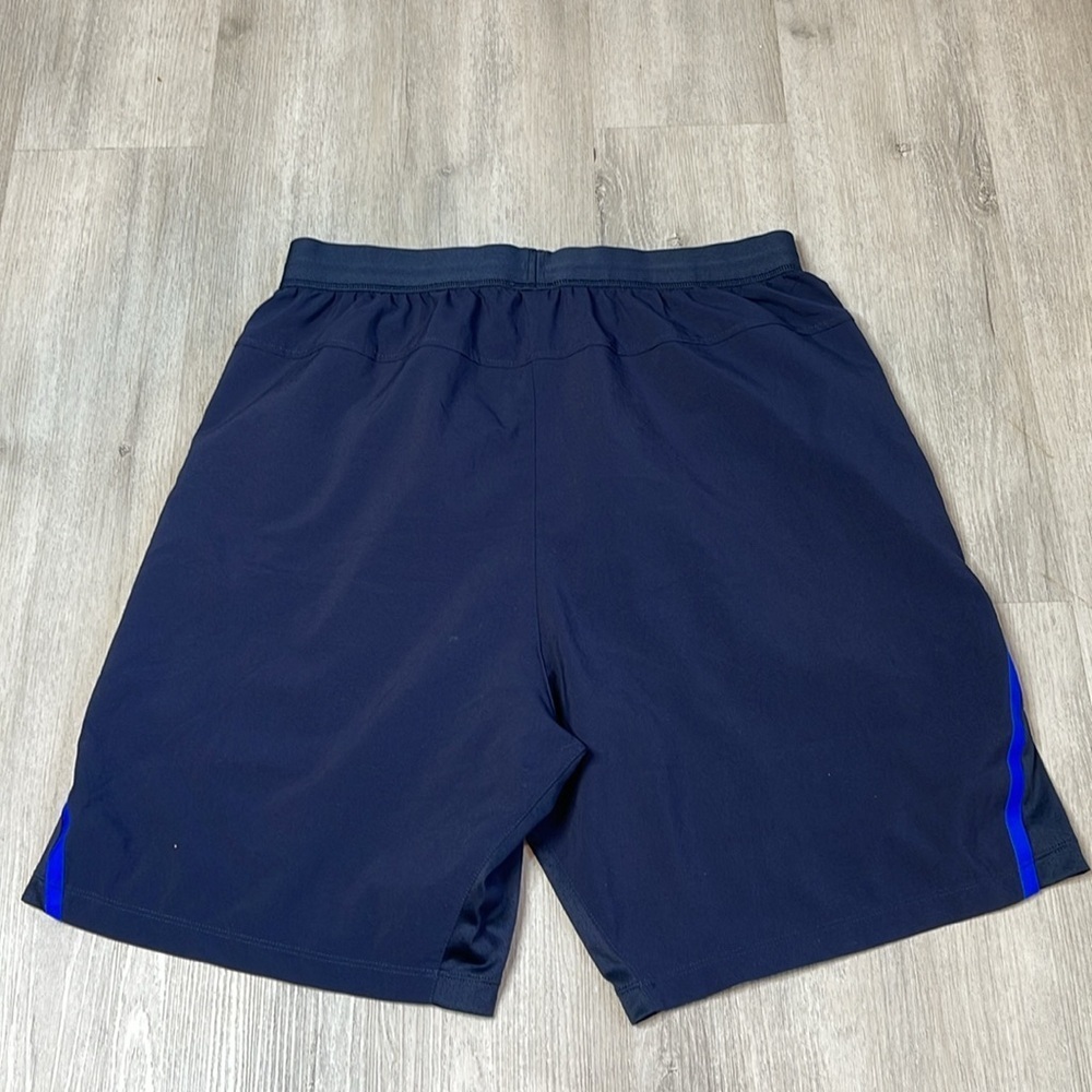 adidas Primeblue Men's Shorts Size Medium - Picture 6 of 7